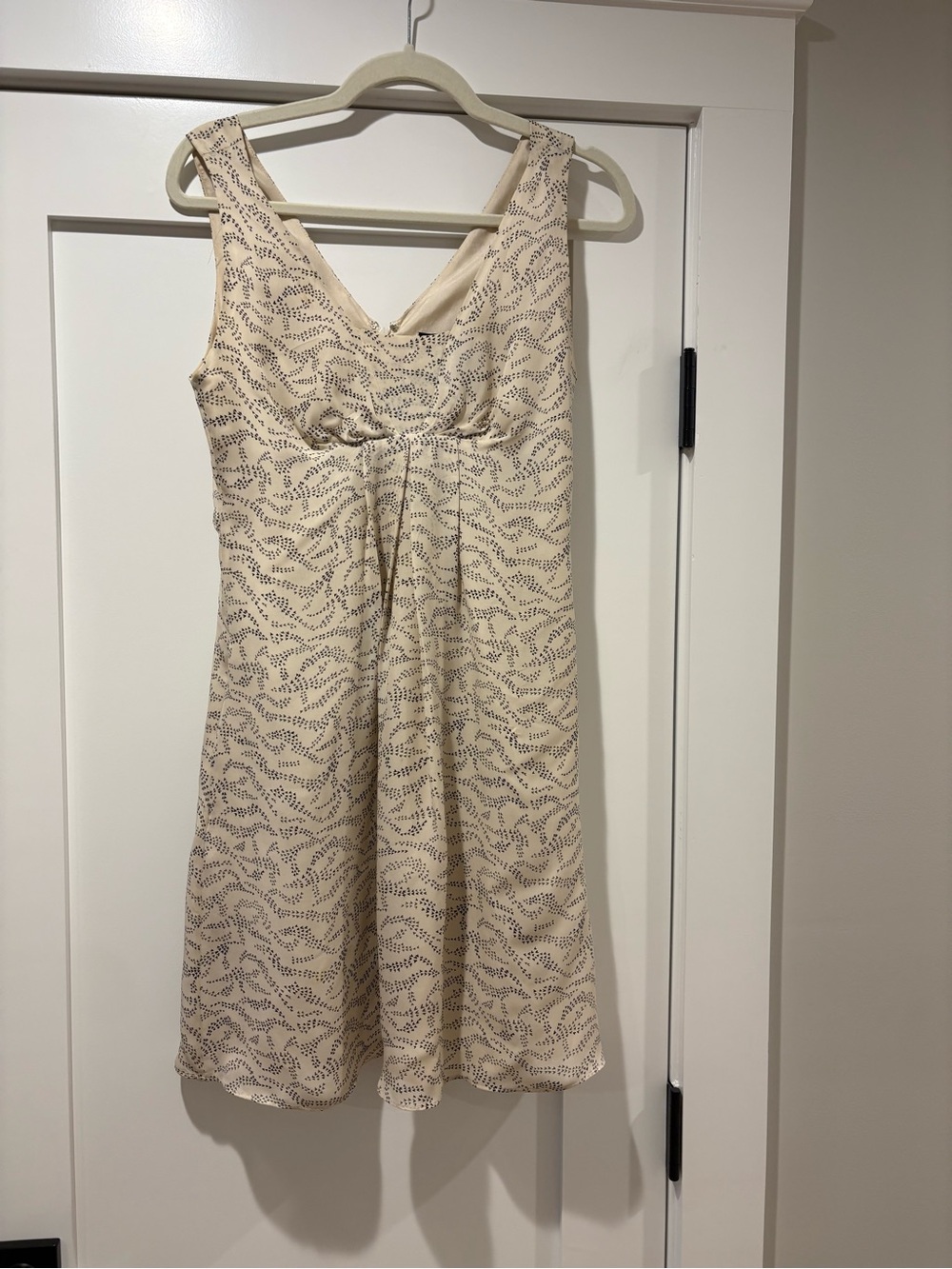 Marc by Marc Jacobs silk Cream Patterned V-Neck Women's Dress - size 6